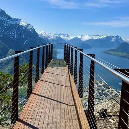 Bispen Villa Utsikten Åndalsnes Exterior photo