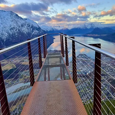 Bispen Villa Utsikten Åndalsnes Exterior photo